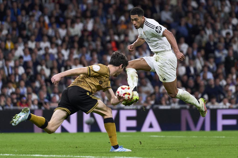 展現出他難 展現出他難